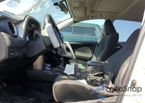 2015 Toyota Rav4 Xle z USA, uszkodzony, nr VIN 2T3RFREV9FW240232